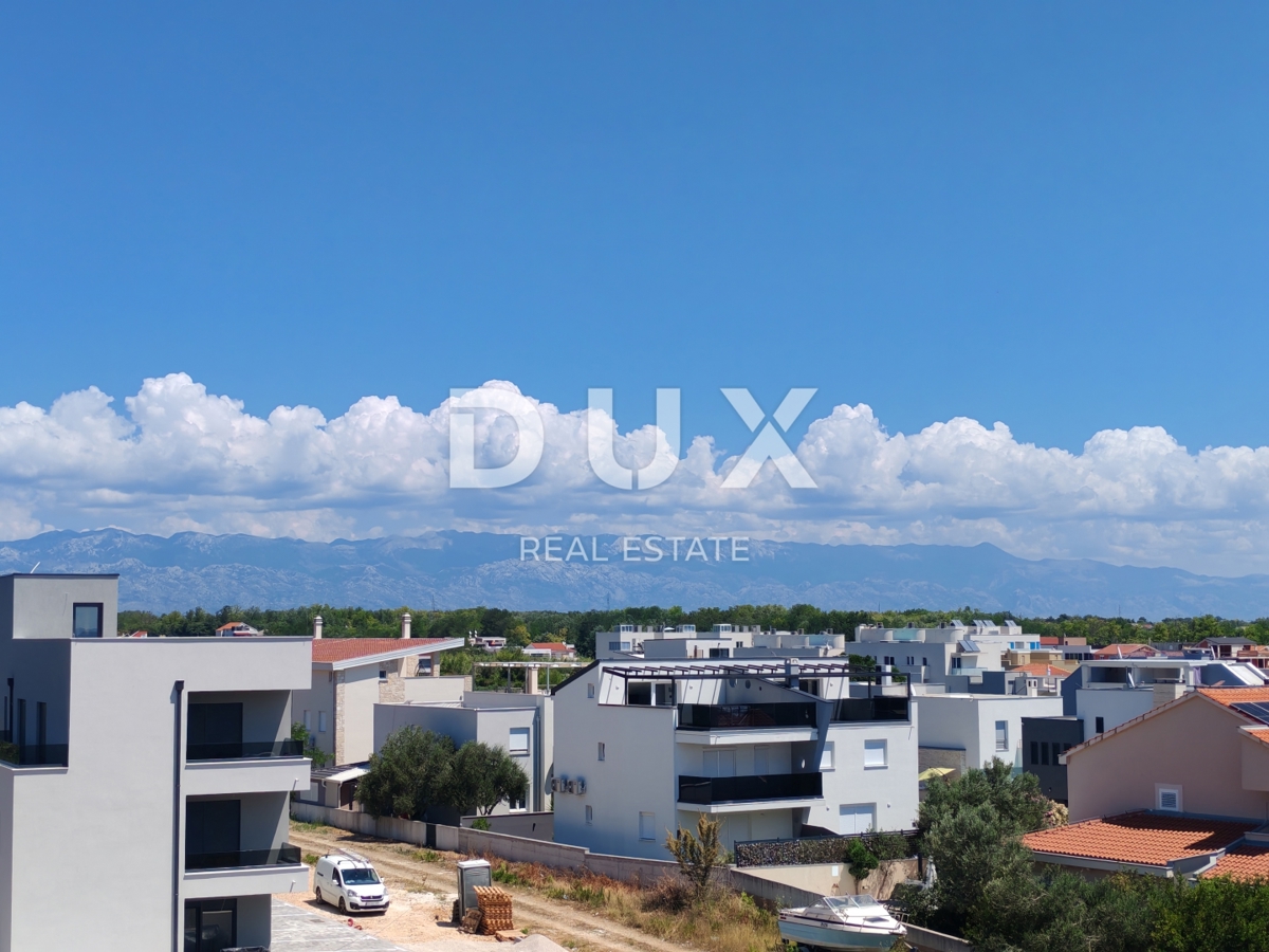 ZADAR, PRIVLAKA - Esclusivo attico con spaziosa terrazza sul tetto a 120 metri dal mare con un'incantevole vista sul mare! S9