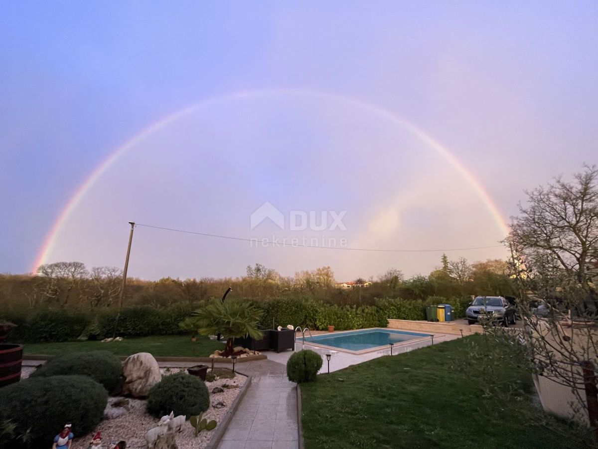 ISTRIA, VIŠNJAN - Casa familiare in un ambiente tranquillo