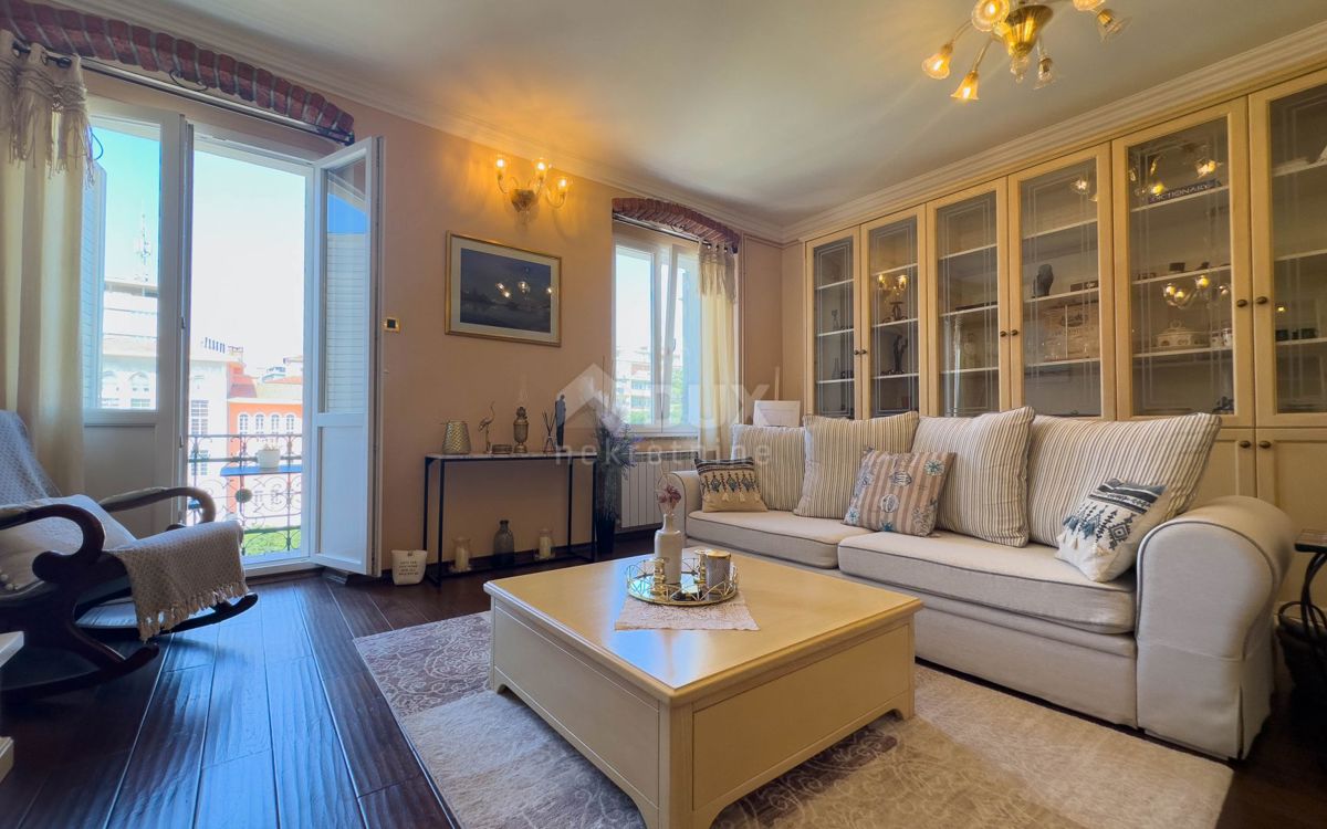RIJEKA, CENTRO - appartamento, 2 camere da letto + bagno, DECORATO E ARREDATO!!!