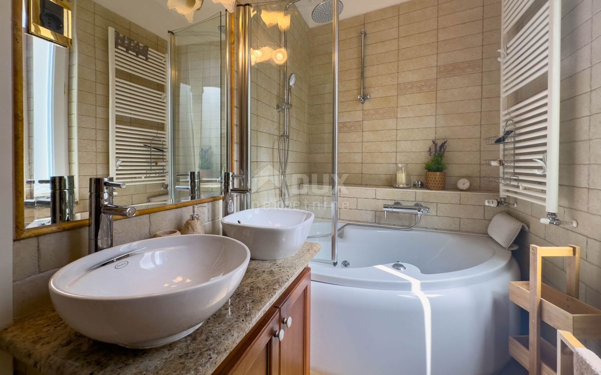RIJEKA, CENTRO - appartamento, 2 camere da letto + bagno, DECORATO E ARREDATO!!!