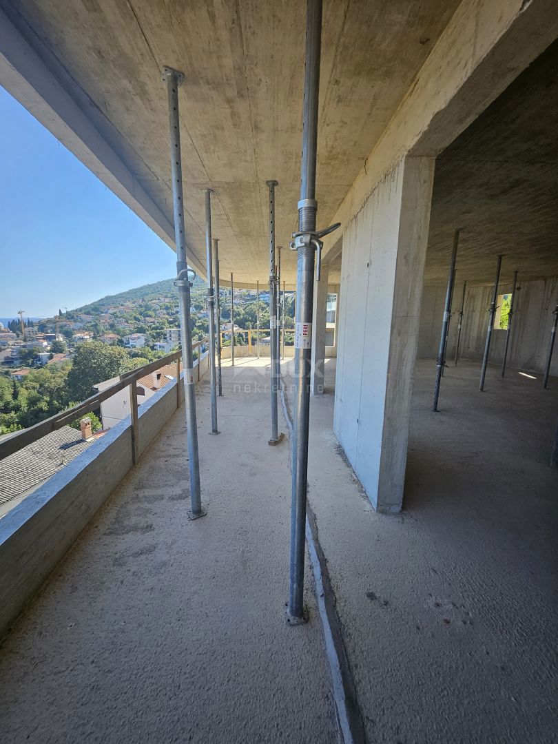 OPATIJA, CENTRO - attico su due piani 543m2 con vista panoramica sul mare e terrazza sul tetto S2