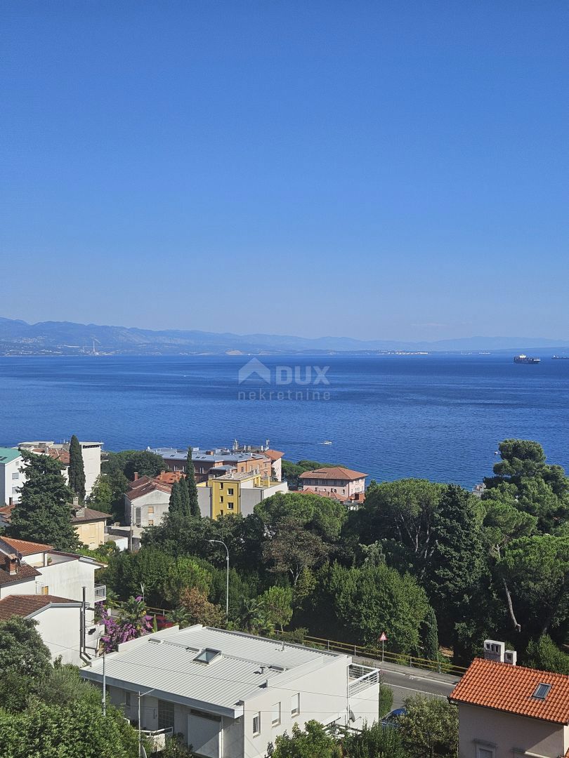 OPATIJA, CENTRO - attico su due piani 543m2 con vista panoramica sul mare e terrazza sul tetto S2