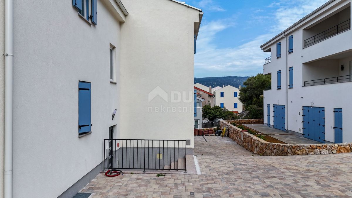 ISOLA DI CRES, CRES - Appartamento con giardino, parcheggio e vista mare