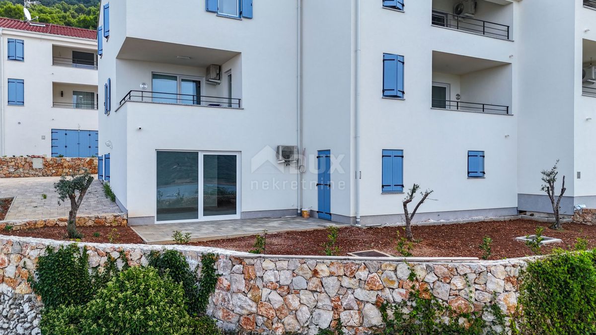 ISOLA DI CRES, CRES - Appartamento con giardino, parcheggio e vista mare