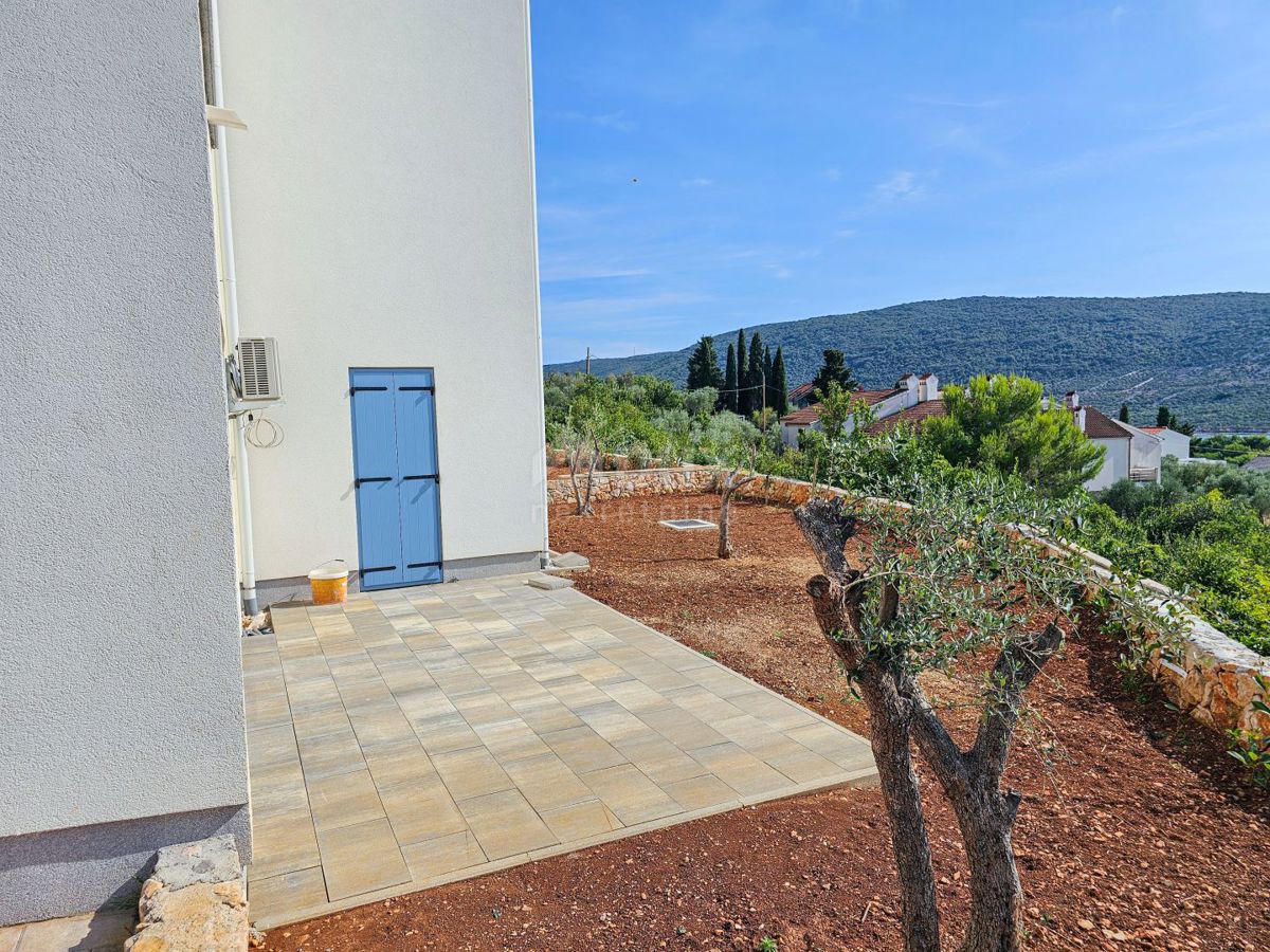 ISOLA DI CRES, CRES - Appartamento con giardino, parcheggio e vista mare