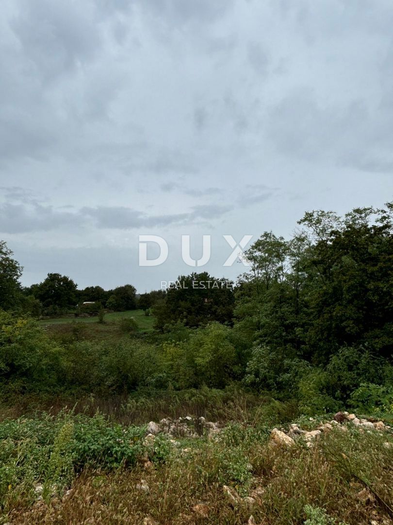 ISTRIA, KANFANAR - Terreno abbinabile vicino al centro del paese