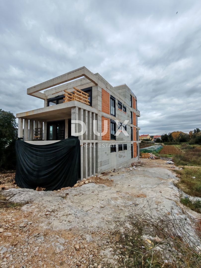 ZADAR, PETRCANE - Punta Radman! Lussuoso appartamento al primo piano a 240 metri dal mare! S2