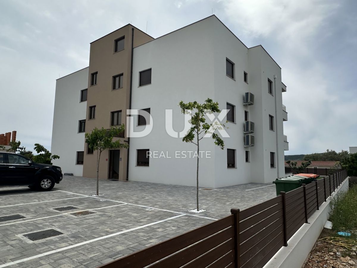 ZADAR, TURANJ - Appartamento con giardino vicino al mare S2