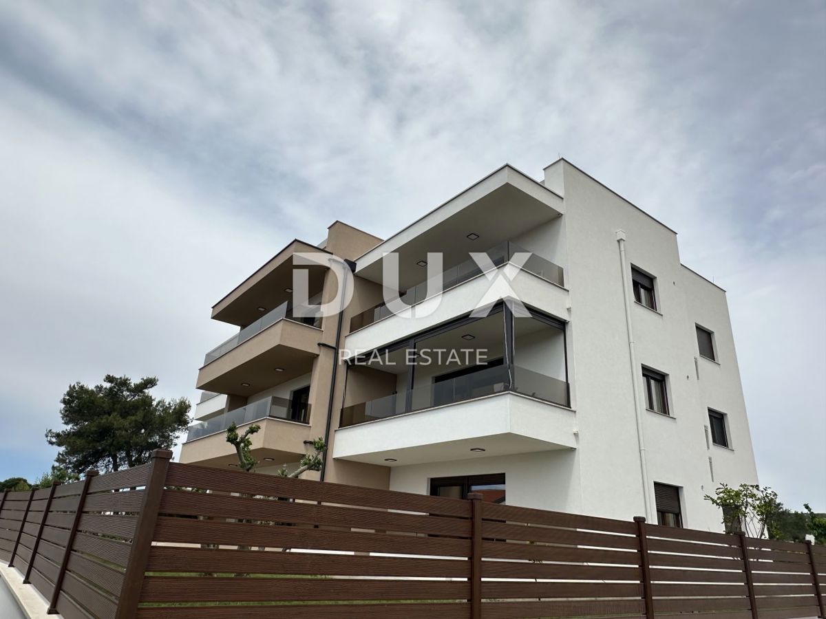 ZADAR, TURANJ - Appartamento con giardino vicino al mare S2