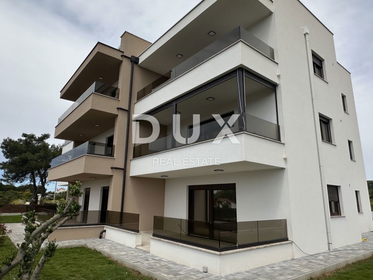 ZADAR, TURANJ - Appartamento con giardino vicino al mare S2