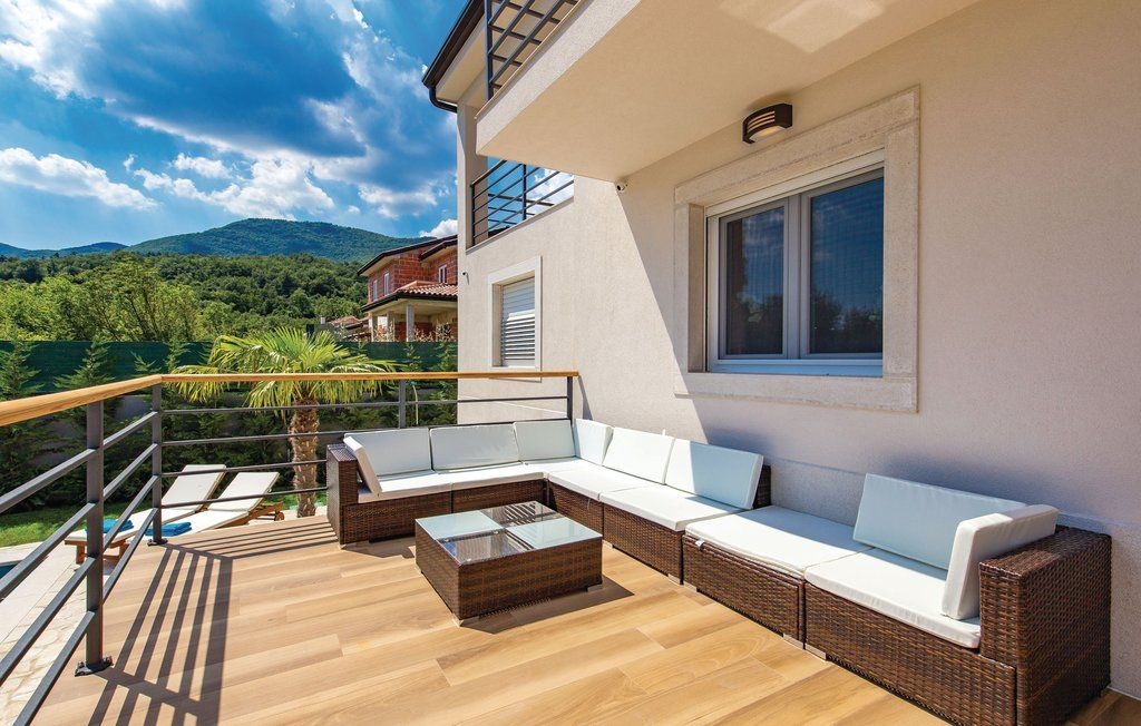 OPATIJA - BREGI - casa / villa 240m2 con vista mare e piscina + 800m2 ambiente paesaggistico