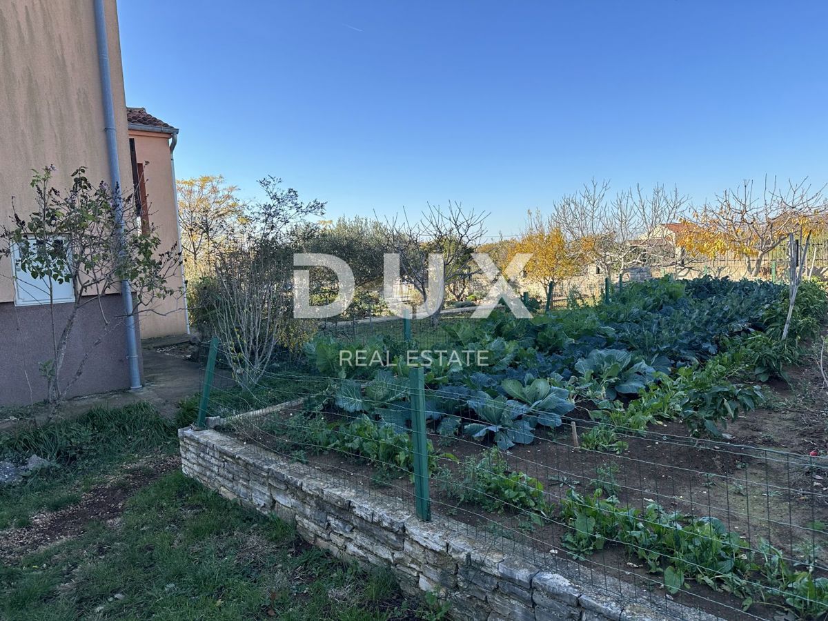 ZADAR, MURVICA - Casa con 2 appartamenti e ampio giardino