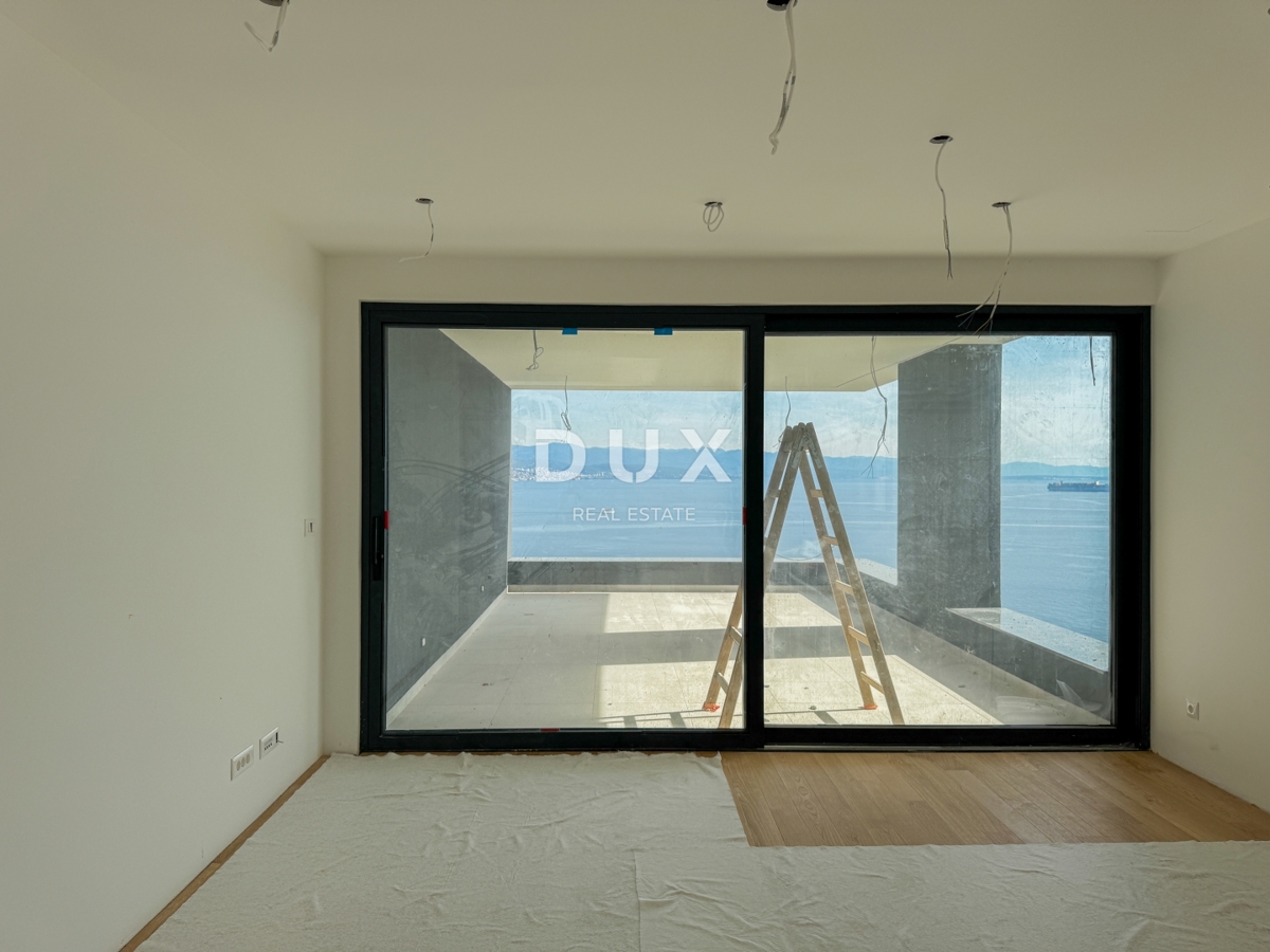 OPATIJA, CENTRO - ottimo appartamento in un nuovo edificio con ampia terrazza, garage e jacuzzi, ottima posizione