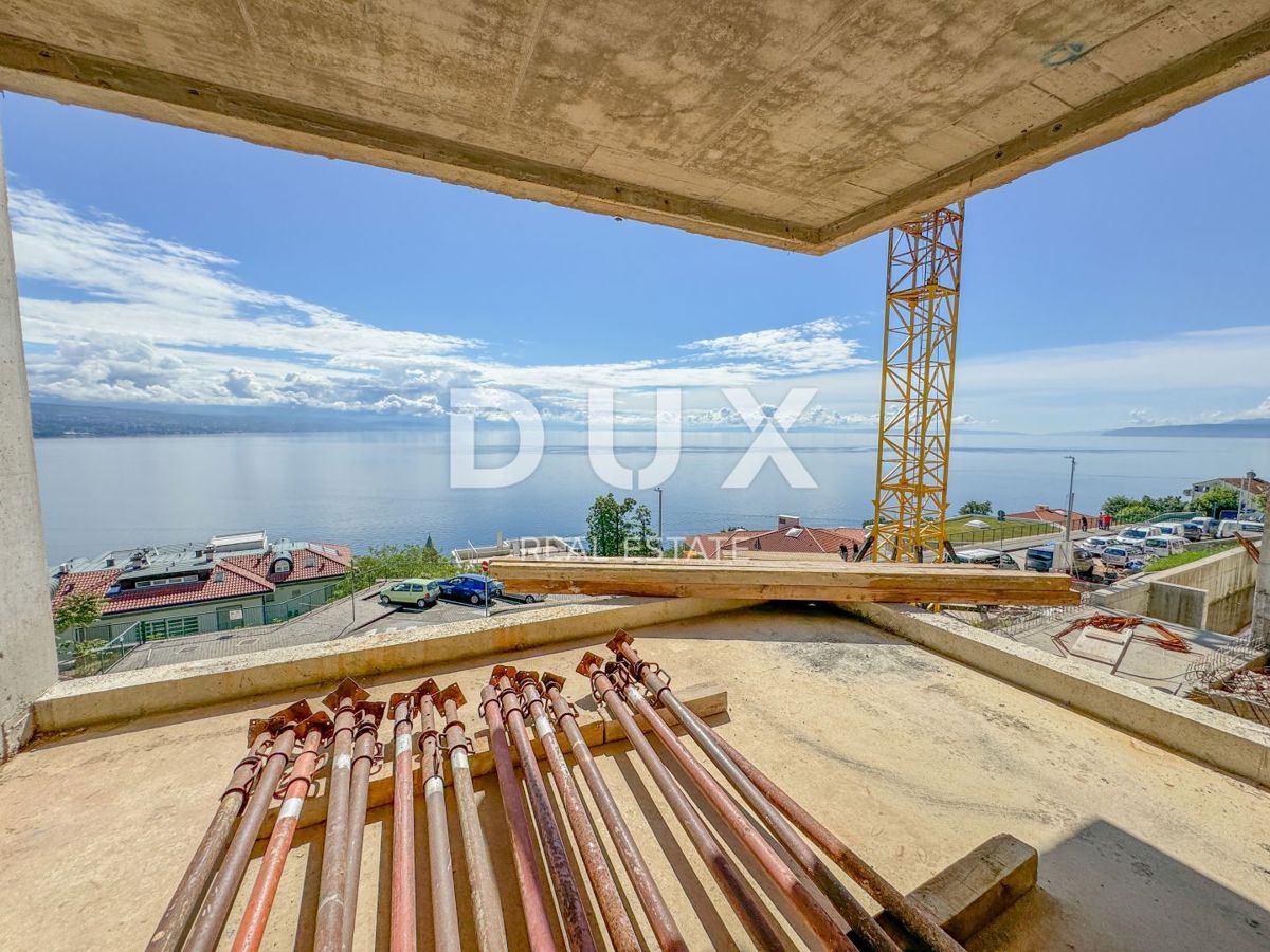 OPATIJA, CENTRO - ottimo appartamento in un nuovo edificio con ampia terrazza, garage e jacuzzi, ottima posizione