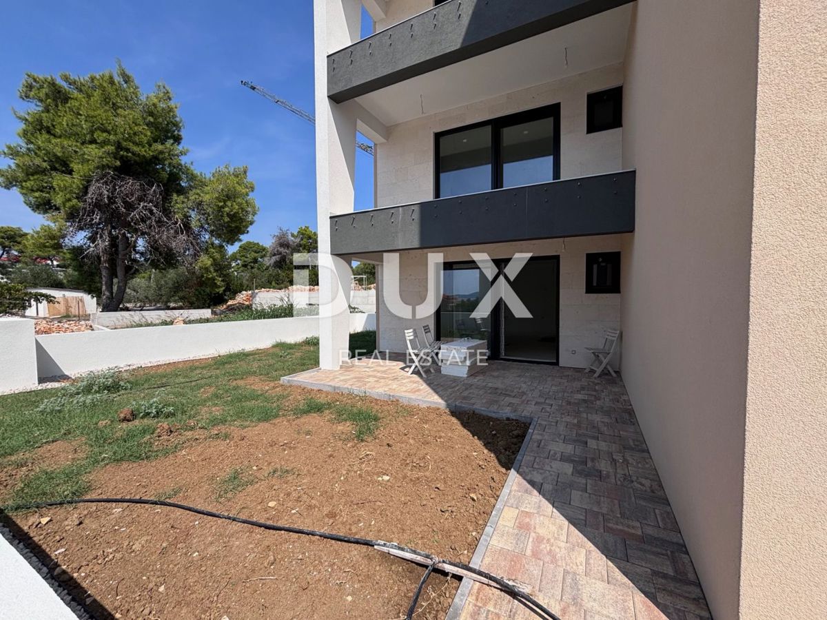 ZADAR, DIKLOVAC - Moderno appartamento con giardino e garage in costruzione CS2