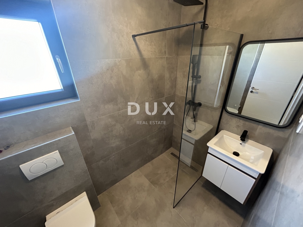 ŠIBENIK, VODICE - Confortevole appartamento duplex in posizione tranquilla