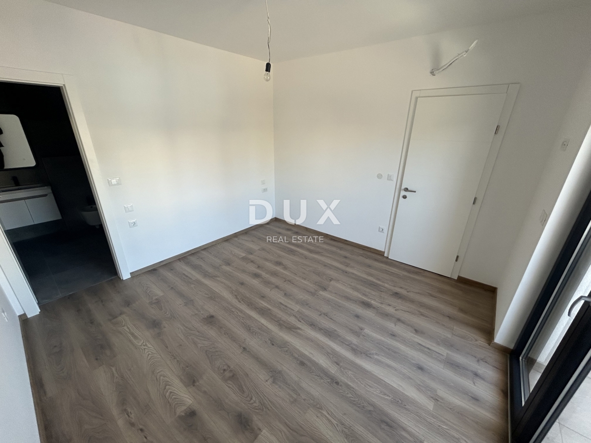 ŠIBENIK, VODICE - Confortevole appartamento duplex in posizione tranquilla