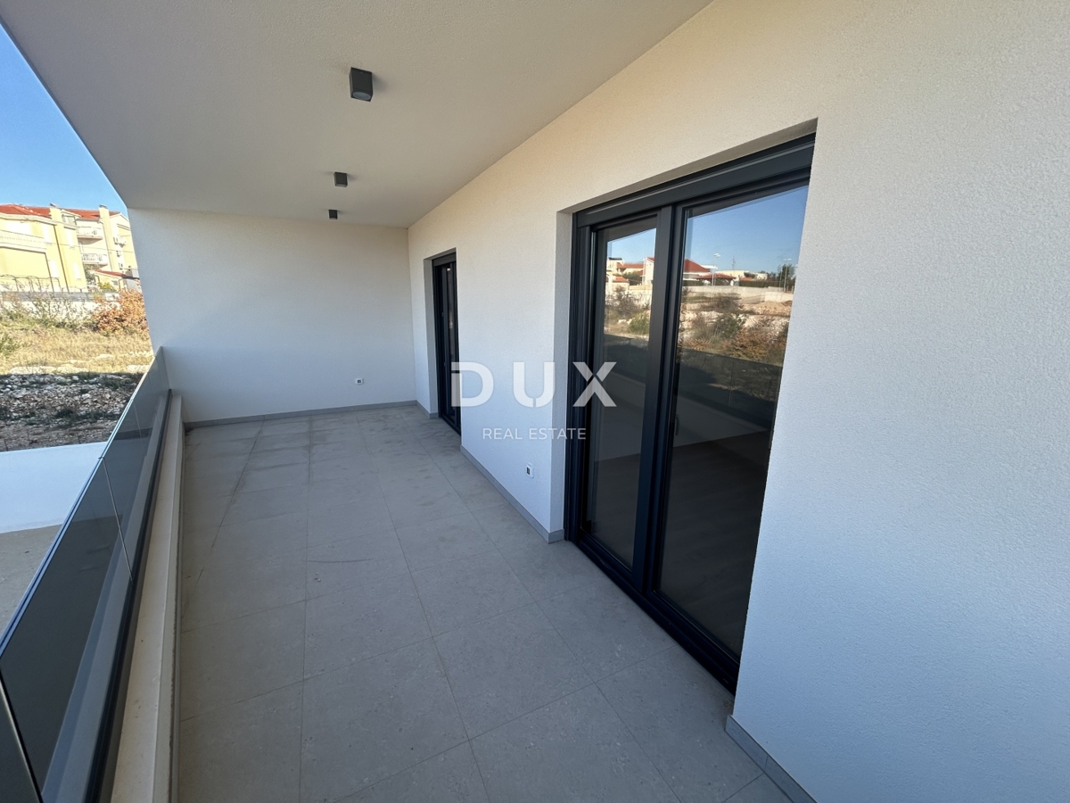 ŠIBENIK, VODICE - Confortevole appartamento duplex in posizione tranquilla