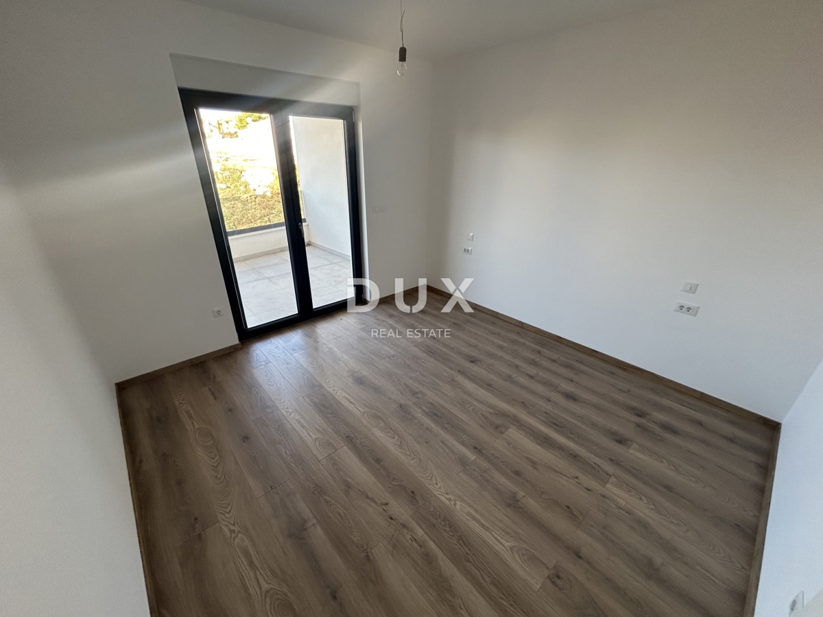 ŠIBENIK, VODICE - Confortevole appartamento duplex in posizione tranquilla