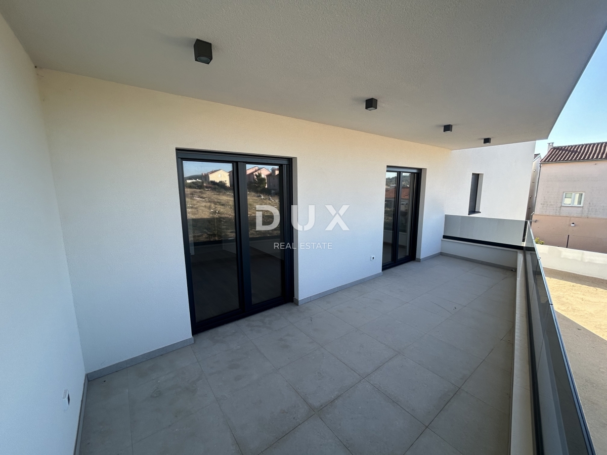 ŠIBENIK, VODICE - Confortevole appartamento duplex in posizione tranquilla