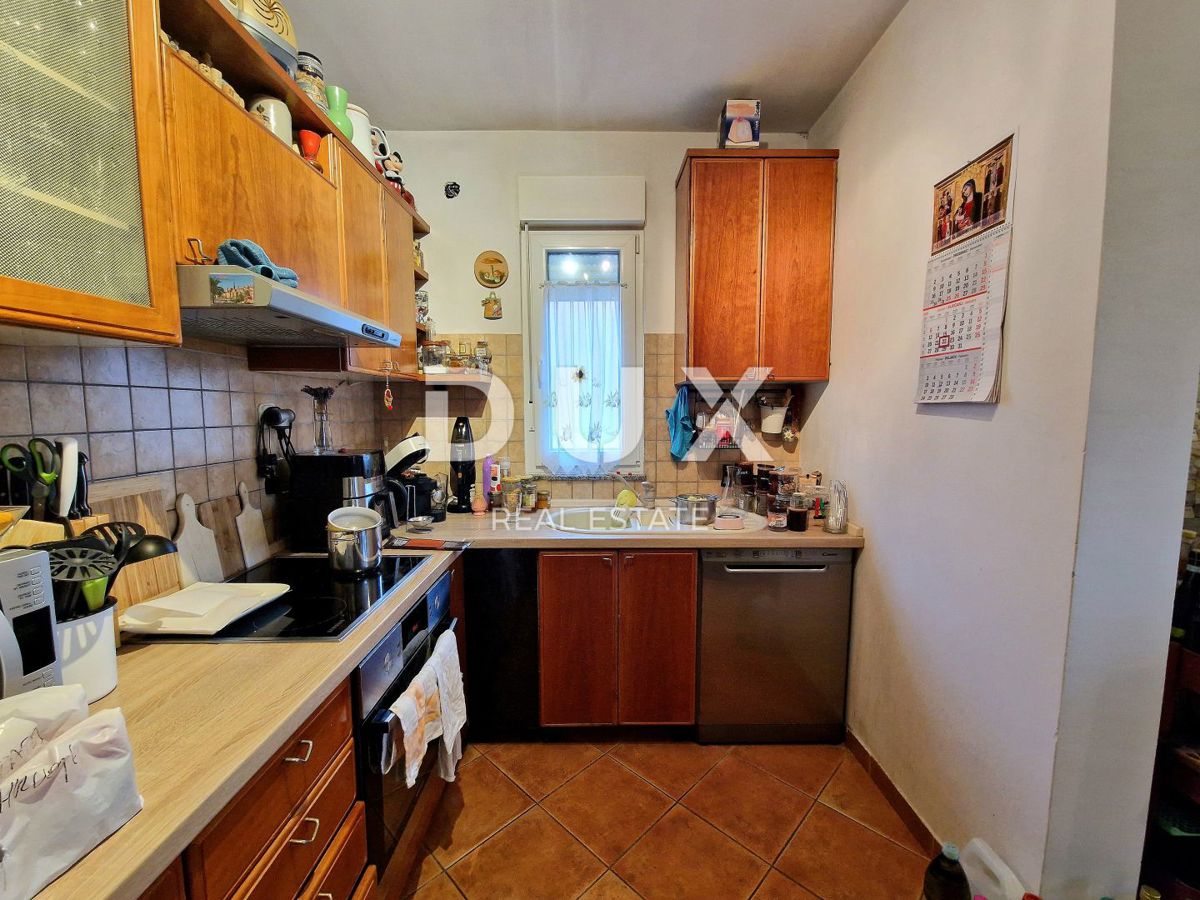 RIJEKA, SRDOČI - appartamento su due piani con 4 camere da letto, 145m2
