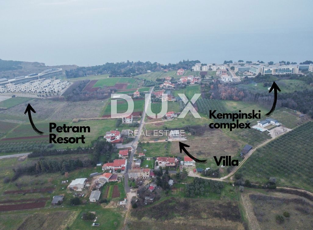 UMAGO, SAVUDRIJA - villa di lusso con piscina vicino ai resort Kempinski e Petram, vicino alla spiaggia!