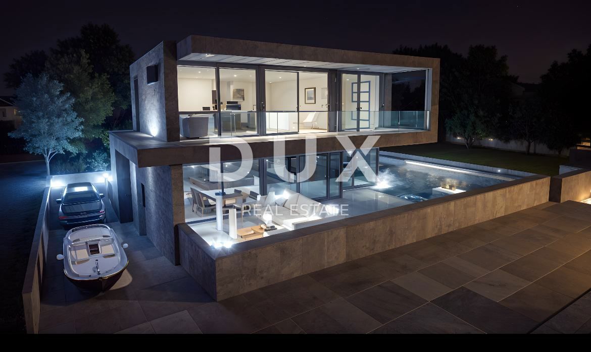 UMAGO, SAVUDRIJA - villa di lusso con piscina vicino ai resort Kempinski e Petram, vicino alla spiaggia!