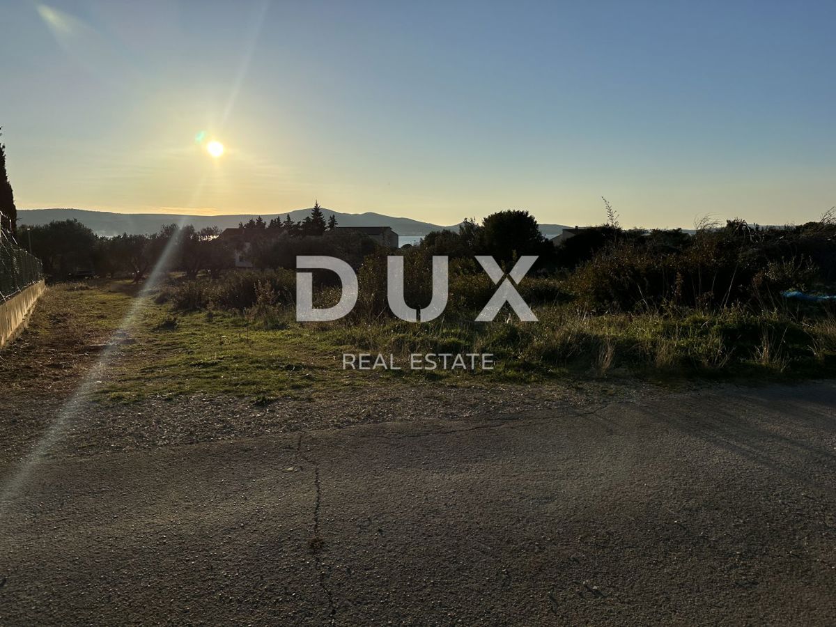 ZARA, S. PETAR - Terreno edificabile di 500 m² con vista sul mare e sulle isole!