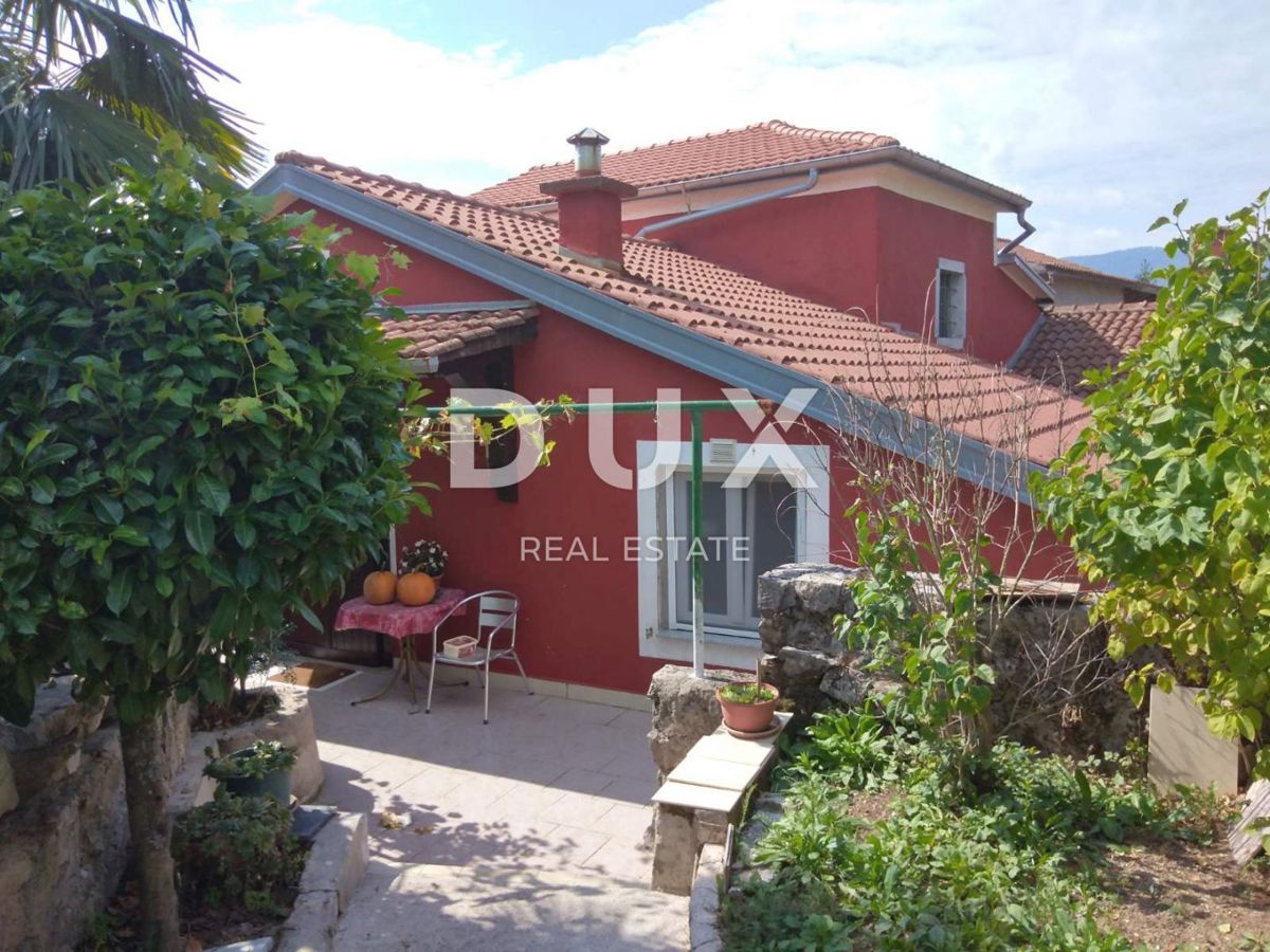 ABBAZIA, MATULJI, JURDANI - casa con garage e giardino di 863 m2!!! OPPORTUNITÀ!!!