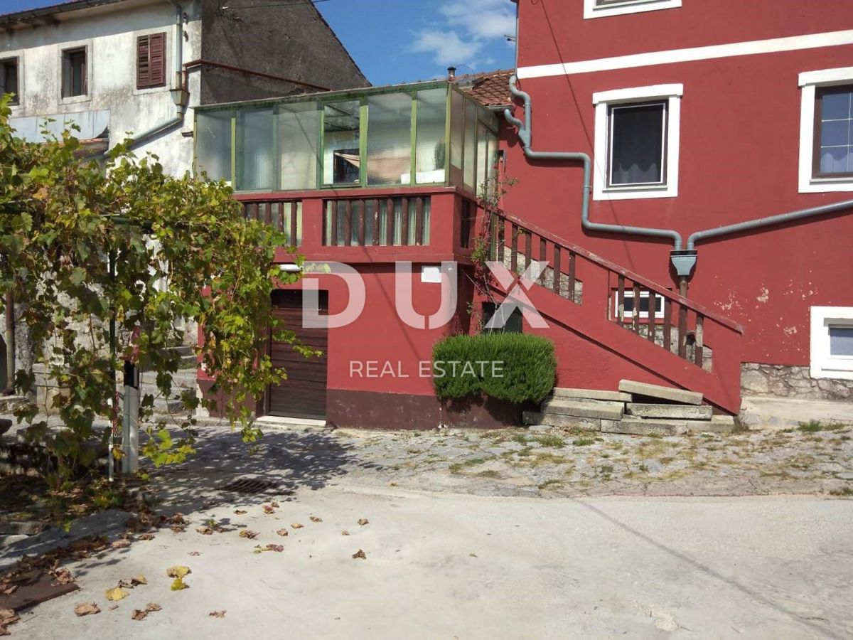 ABBAZIA, MATULJI, JURDANI - casa con garage e giardino di 863 m2!!! OPPORTUNITÀ!!!