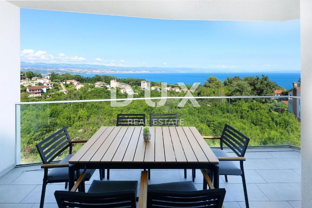 OPATIJA, IKA - lussuoso appartamento duplex in posizione tranquilla con due terrazze e vista panoramica sul mare