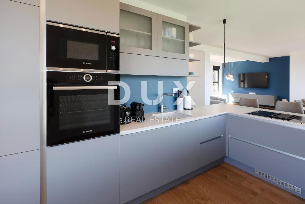 OPATIJA, IKA - lussuoso appartamento duplex in posizione tranquilla con due terrazze e vista panoramica sul mare