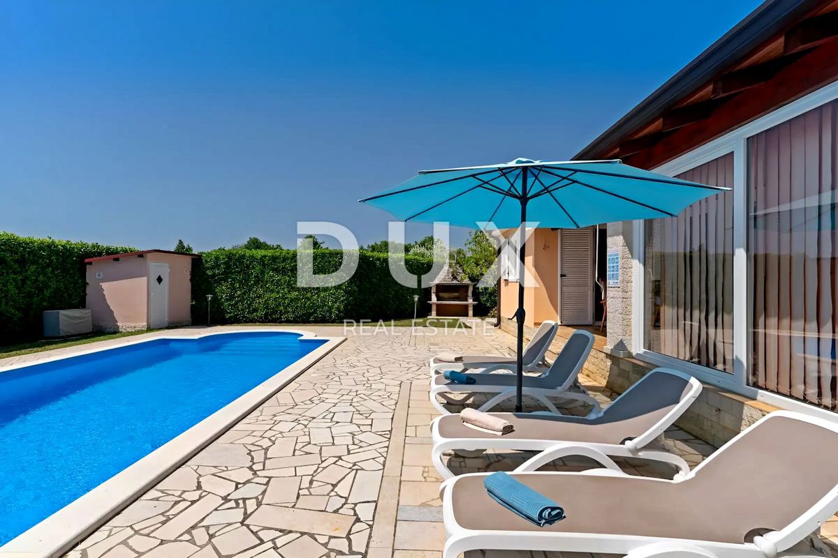 ISTRIA, PARENZO - Casa con piscina