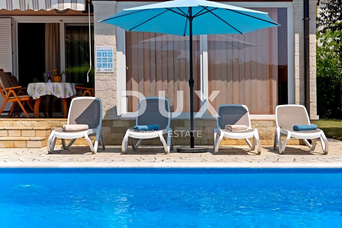 ISTRIA, PARENZO - Casa con piscina