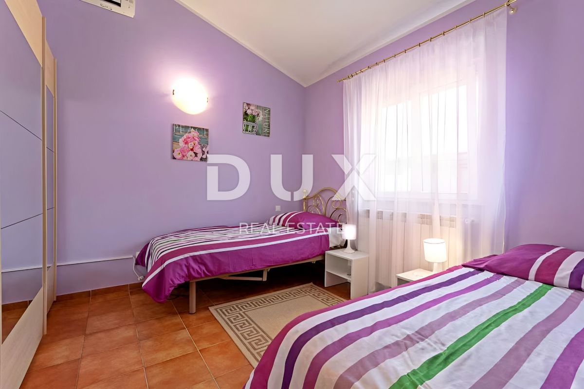 ISTRIA, PARENZO - Casa con piscina