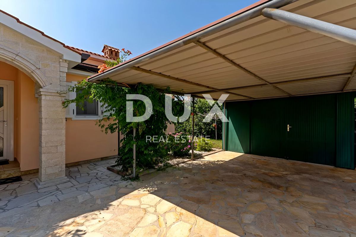 ISTRIA, PARENZO - Casa con piscina
