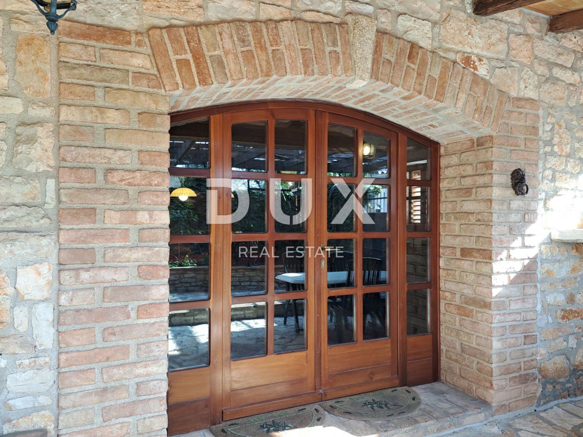 ISTRIA, PARENZO, VABRIGA - casa in pietra ristrutturata con piscina