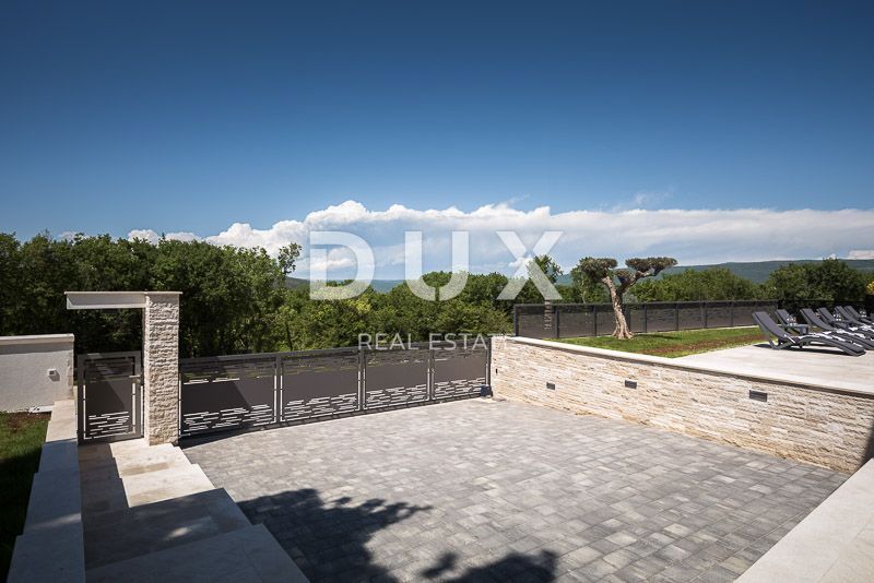ISTRIA, RAKALJ - Bellezza paradisiaca con vista panoramica sul mare!