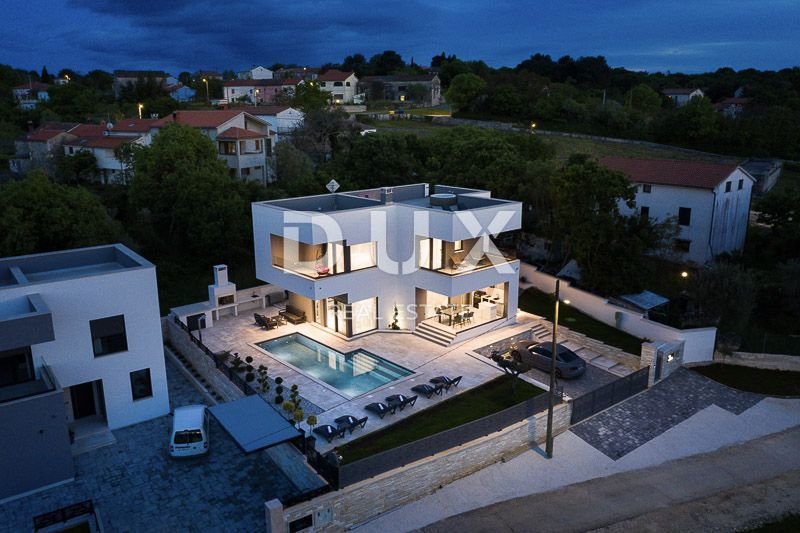 ISTRIA, RAKALJ - Bellezza paradisiaca con vista panoramica sul mare!