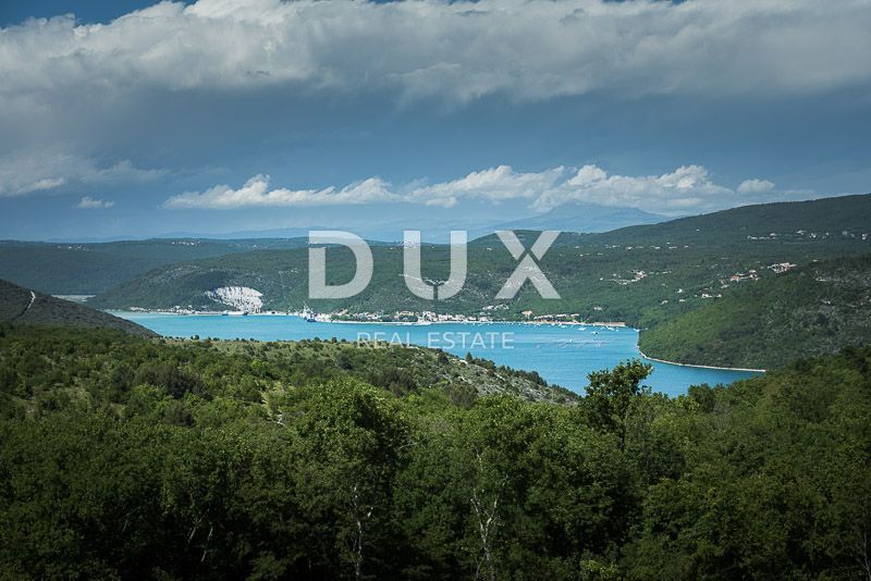 ISTRIA, RAKALJ - Bellezza paradisiaca con vista panoramica sul mare!