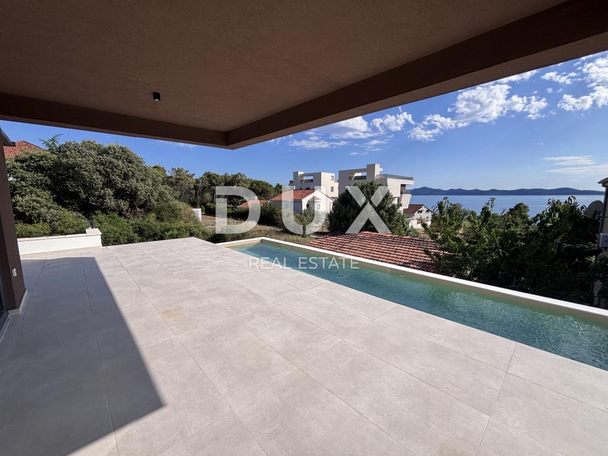 ZADAR, KOŽINO - Lussuoso appartamento a 100 metri dalla spiaggia, con piscina riscaldata e vista mare! 4 camere da letto! S1