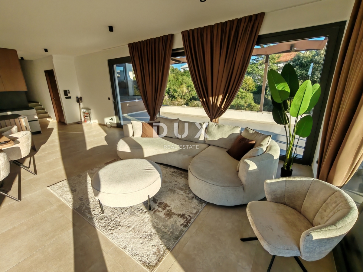 ZADAR, KOŽINO - Lussuoso appartamento a 100 metri dalla spiaggia, con piscina riscaldata e vista mare! 4 camere da letto! S1