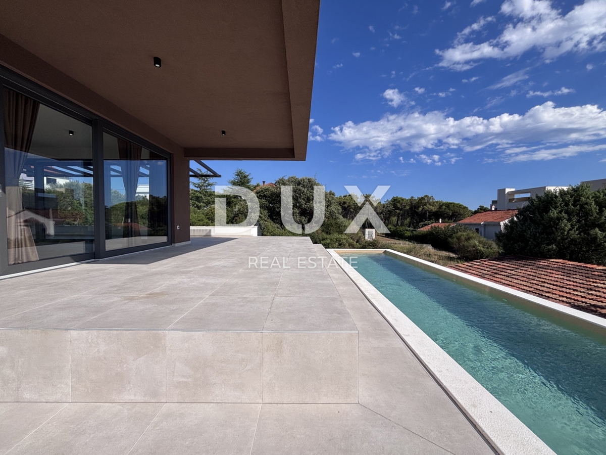 ZADAR, KOŽINO - Lussuoso appartamento a 100 metri dalla spiaggia, con piscina riscaldata e vista mare! 4 camere da letto! S1