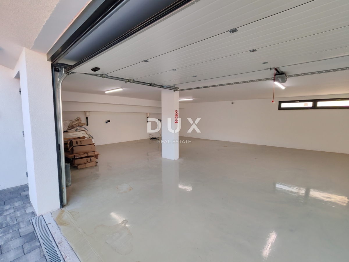 ZADAR, KOŽINO - Lussuoso appartamento a 100 metri dalla spiaggia, con piscina riscaldata e vista mare! 4 camere da letto! S1