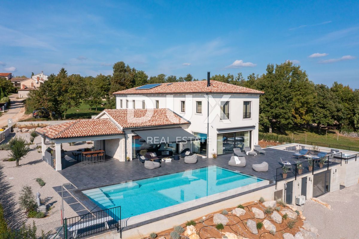 Casa Rakotule, Karojba, 435m2