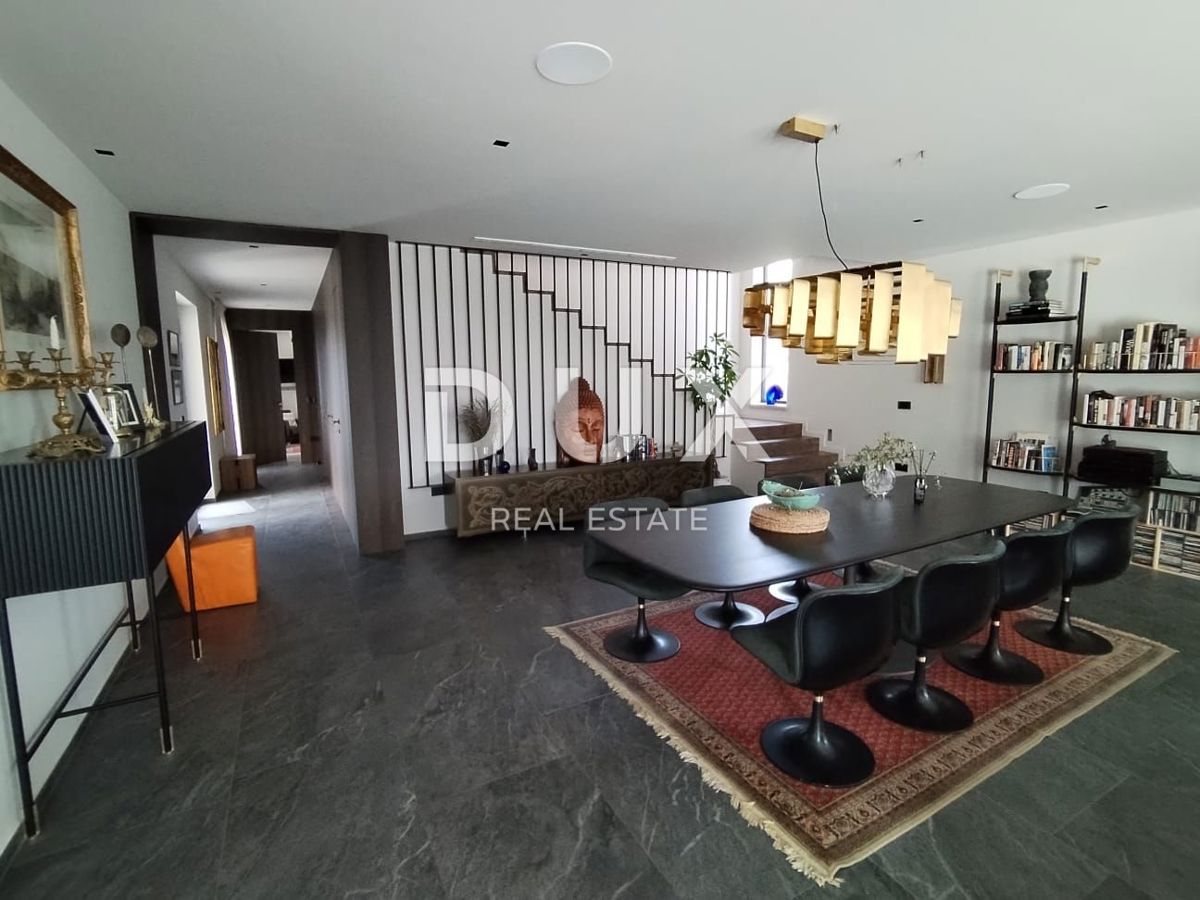 Casa Rakotule, Karojba, 435m2