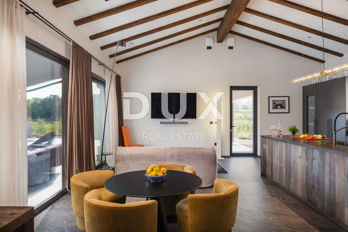 Casa Rakotule, Karojba, 435m2