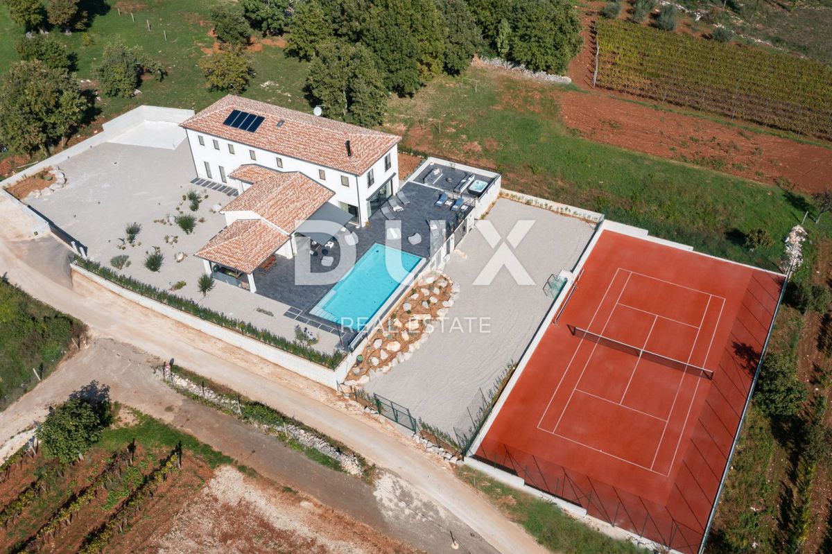 Casa Rakotule, Karojba, 435m2