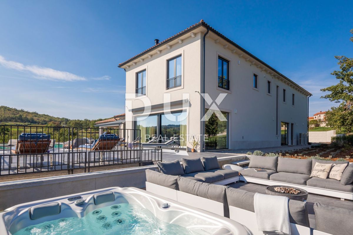 Casa Rakotule, Karojba, 435m2