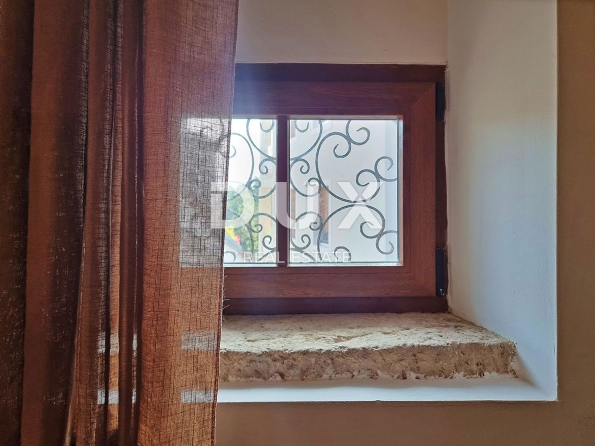 ISTRIA, MEDULINO - Casa in pietra a 500 m dal mare